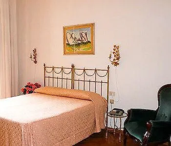 Stella Mary Florença
